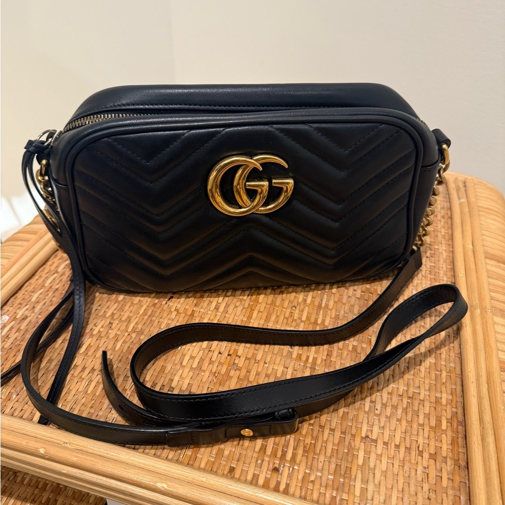 Gucci Marmont Small Camera Bag in Black